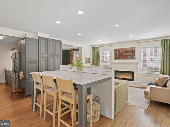 20 Sunset Drive, Alexandria VA 22301