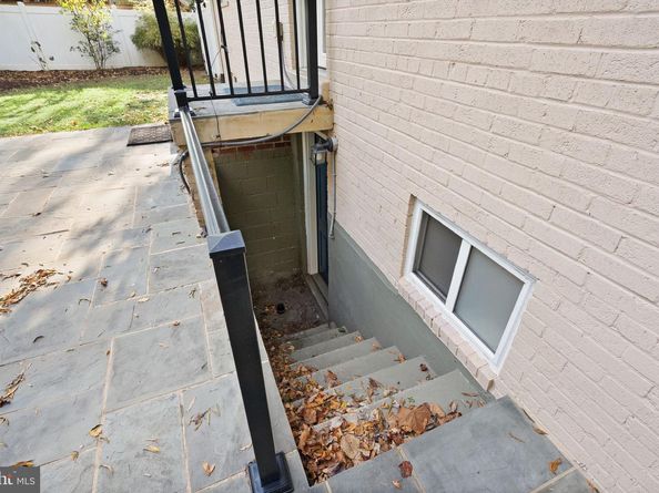 1045 Rynex Drive, Alexandria VA 22312