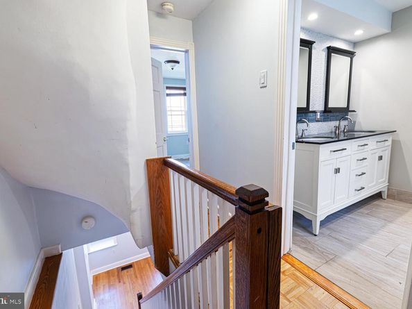 126 Greenwich Street, Philadelphia PA 19147