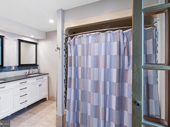 126 Greenwich Street, Philadelphia PA 19147
