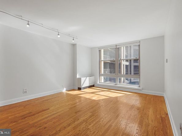 1260 21st Street NW 306, Washington DC 20036