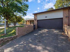 110 Sugarland Run Drive, Sterling VA 20164