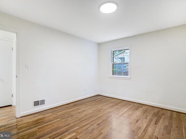 5411 22nd Street N, Arlington VA 22205