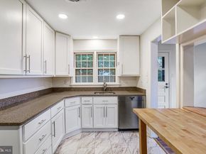 5411 22nd Street N, Arlington VA 22205