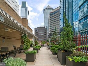 1900 John F Kennedy Boulevard 822, Philadelphia PA 19103