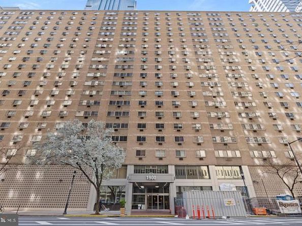 1900 John F Kennedy Boulevard 822, Philadelphia PA 19103