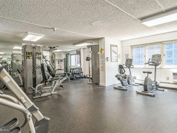 1900 John F Kennedy Boulevard 822, Philadelphia PA 19103