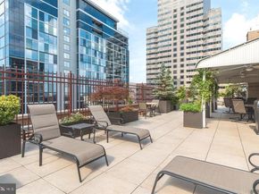 1900 John F Kennedy Boulevard 822, Philadelphia PA 19103