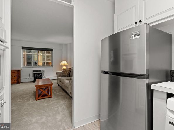 1900 John F Kennedy Boulevard 822, Philadelphia PA 19103