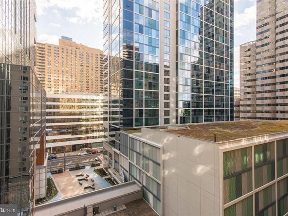 1900 John F Kennedy Boulevard 822, Philadelphia PA 19103