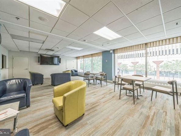 1900 John F Kennedy Boulevard 822, Philadelphia PA 19103