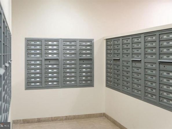 1900 John F Kennedy Boulevard 822, Philadelphia PA 19103