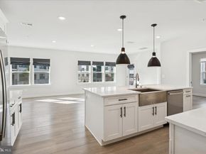 12850 Mosaic Park Way 2A, Herndon VA 20171