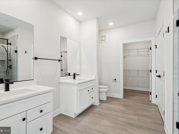 12850 Mosaic Park Way 2A, Herndon VA 20171