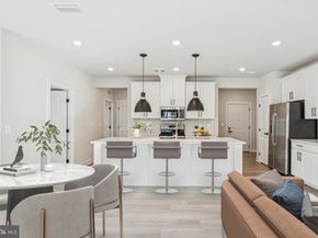 12850 Mosaic Park Way 2A, Herndon VA 20171