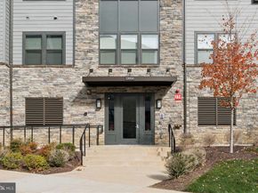 12850 Mosaic Park Way 2A, Herndon VA 20171