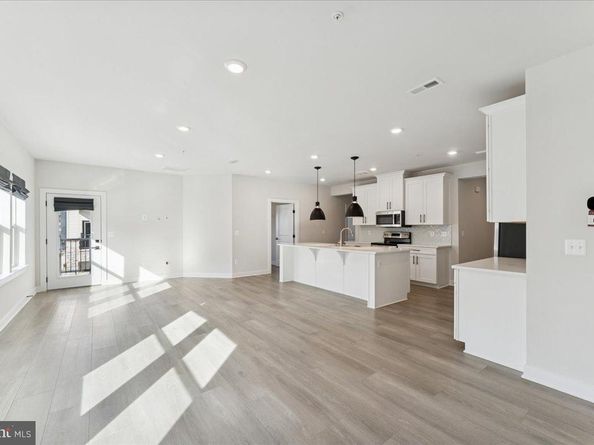 12850 Mosaic Park Way 2A, Herndon VA 20171