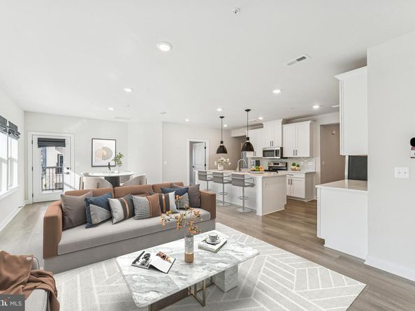 12850 Mosaic Park Way 2A, Herndon VA 20171