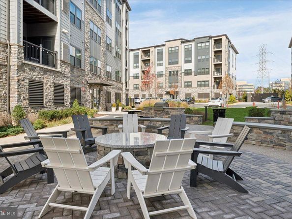 12850 Mosaic Park Way 2A, Herndon VA 20171