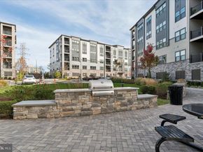 12850 Mosaic Park Way 2A, Herndon VA 20171