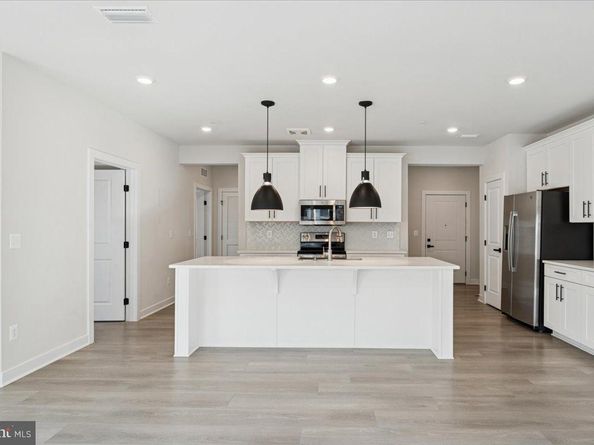 12850 Mosaic Park Way 2A, Herndon VA 20171