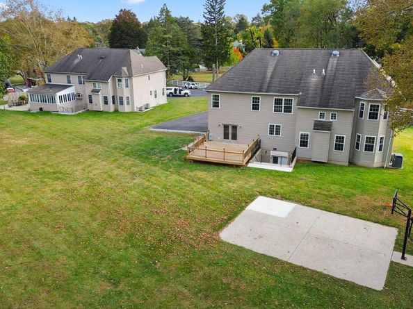 1060 Welsh Road, Philadelphia PA 19115