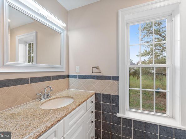 1060 Welsh Road, Philadelphia PA 19115