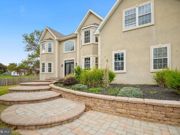 1060 Welsh Road, Philadelphia PA 19115