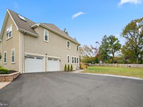 1060 Welsh Road, Philadelphia PA 19115