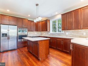 1060 Welsh Road, Philadelphia PA 19115