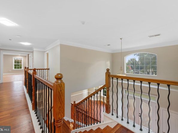 1060 Welsh Road, Philadelphia PA 19115