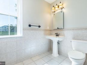 1060 Welsh Road, Philadelphia PA 19115