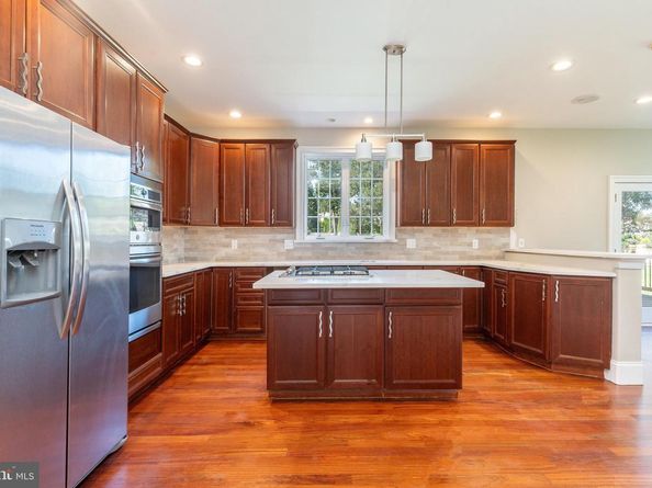 1060 Welsh Road, Philadelphia PA 19115