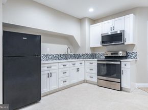 1060 Welsh Road, Philadelphia PA 19115