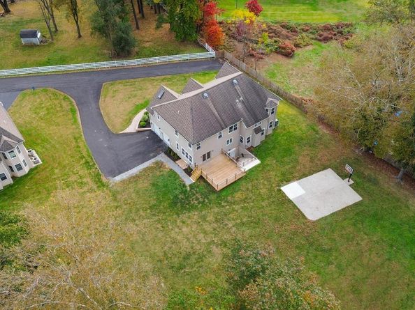 1060 Welsh Road, Philadelphia PA 19115