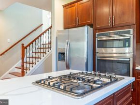 1060 Welsh Road, Philadelphia PA 19115