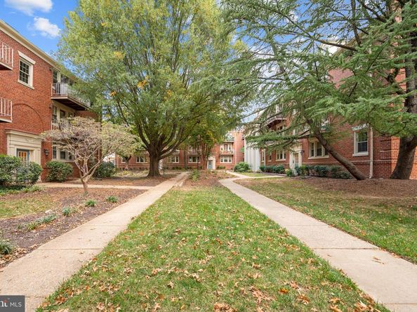 1403 E Abingdon Drive 6, Alexandria VA 22314