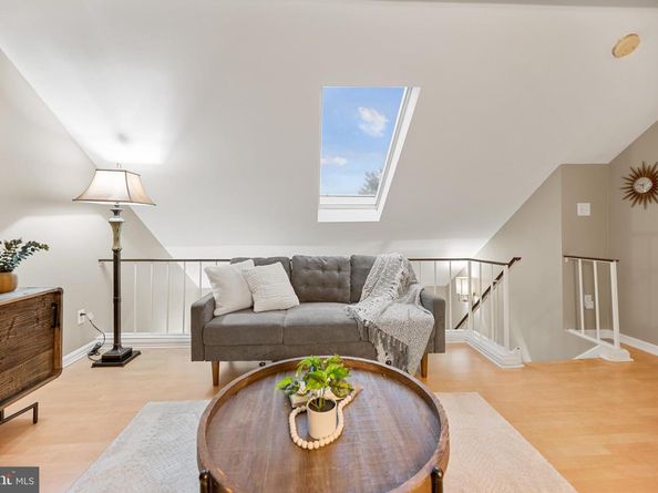 1403 E Abingdon Drive 6, Alexandria VA 22314