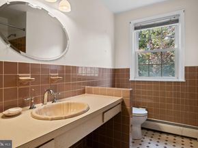 1014 Townsend Circle, Wayne PA 19087