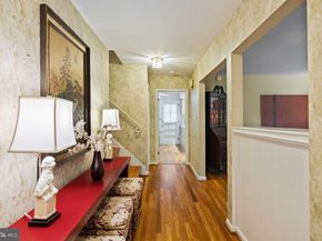 1014 Townsend Circle, Wayne PA 19087