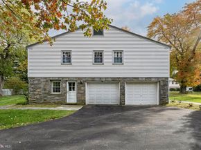1014 Townsend Circle, Wayne PA 19087