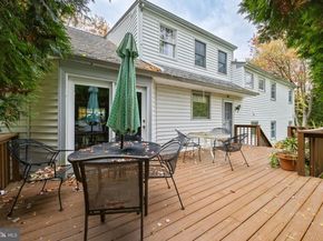 1014 Townsend Circle, Wayne PA 19087