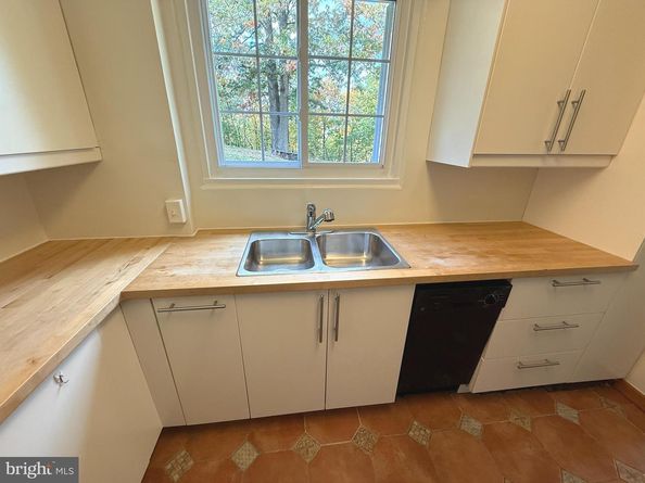 3460 Martha Custis Drive, Alexandria VA 22302