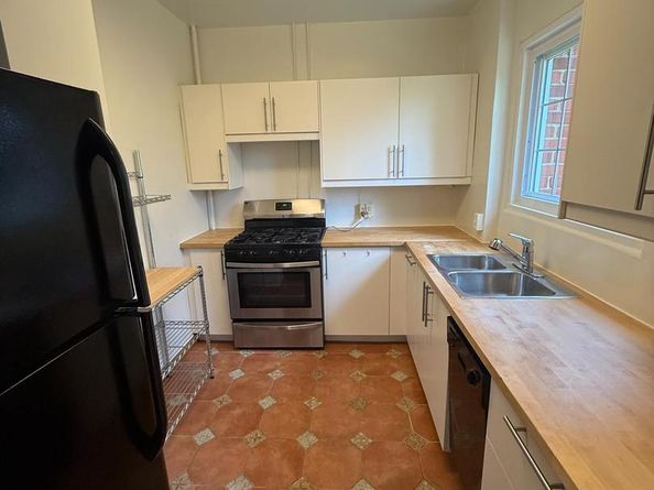 3460 Martha Custis Drive, Alexandria VA 22302