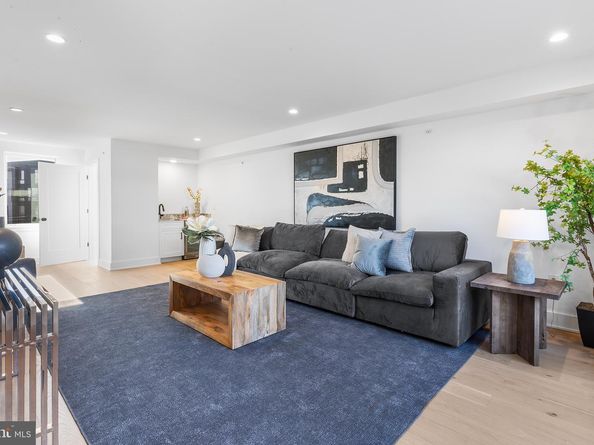 136 W Allen Street, Philadelphia PA 19123