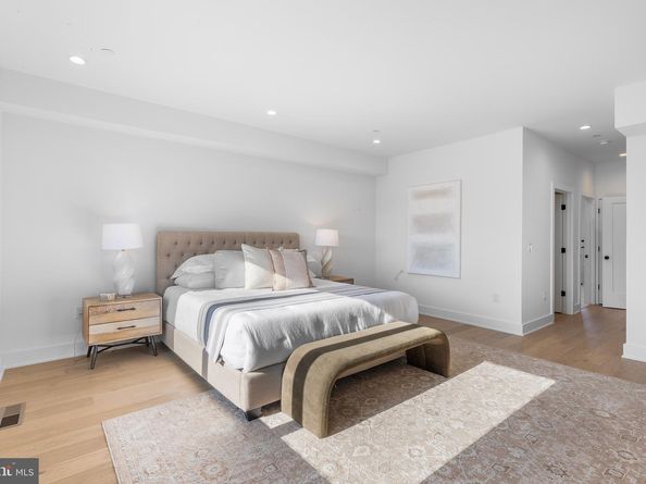 136 W Allen Street, Philadelphia PA 19123