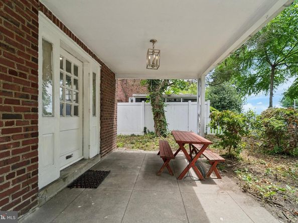 8427 Limekiln Pike, Wyncote PA 19095