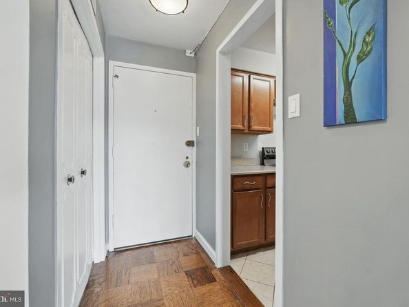 2501 Calvert Street NW 811, Washington DC 20008