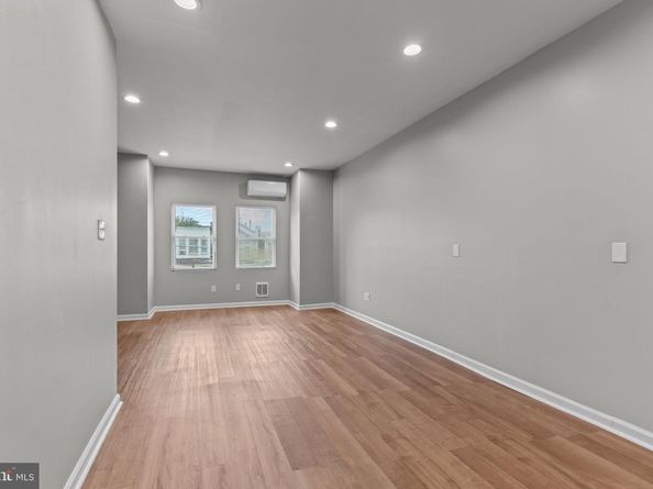 926 E Tioga Street, Philadelphia PA 19134