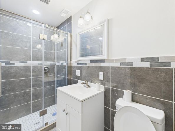 1856 Georges Lane, Philadelphia PA 19131